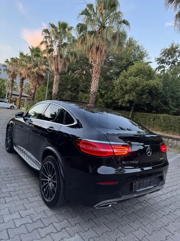 Mercedes-Benz GLC Coupe C253  2018, 196 000km